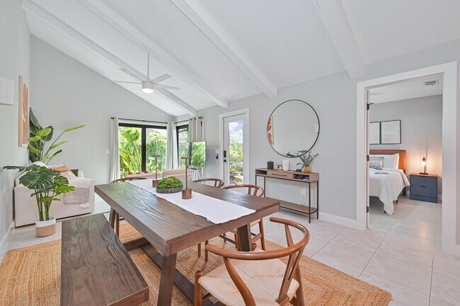 Building Photo - 6386 Royal Woods Dr