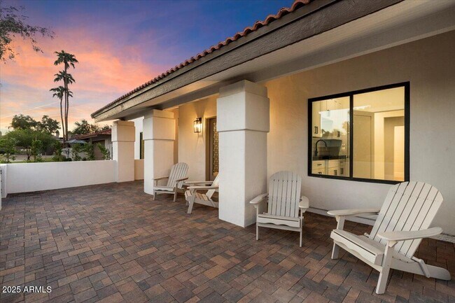 Building Photo - 8014 E Del Tesoro Dr