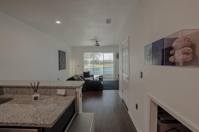 Building Photo - 9136 Hillcroft Dr