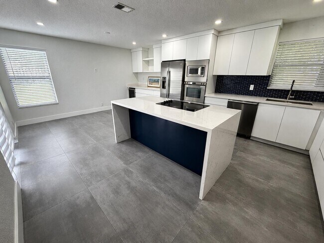 Building Photo - 4683 NW 99th Terrace