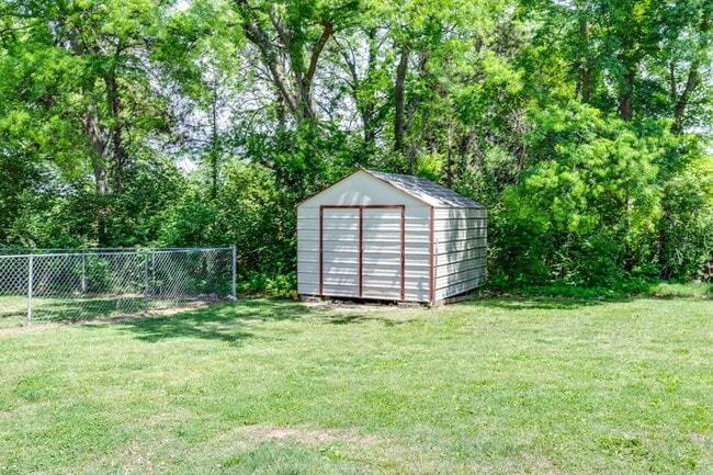 Building Photo - 1316 Rivermont Dr