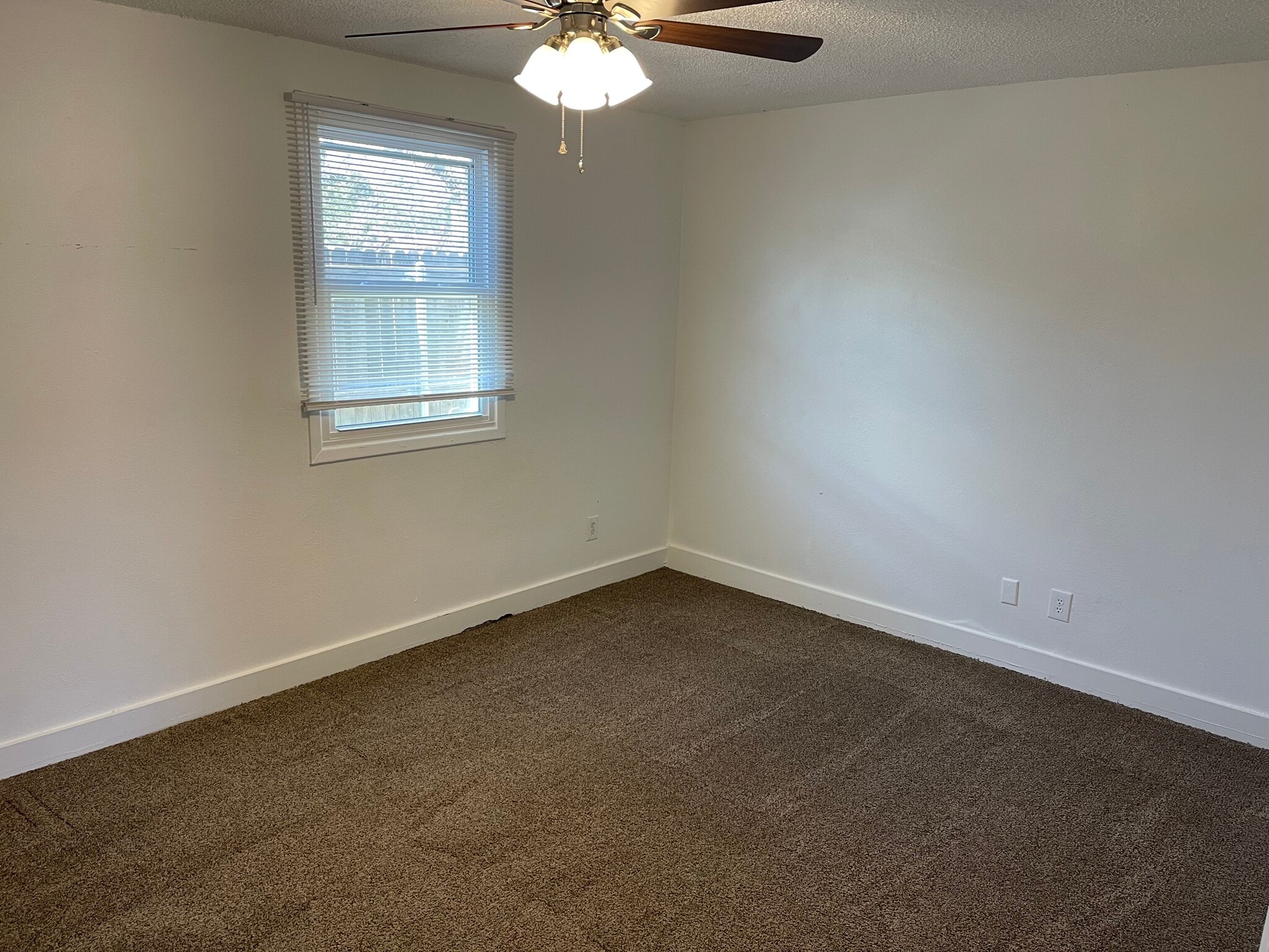 Building Photo - 710 Storey Ave