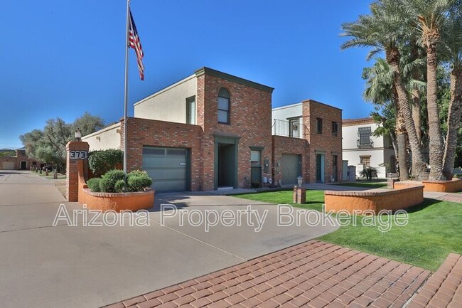Building Photo - 373 E Coronado Rd