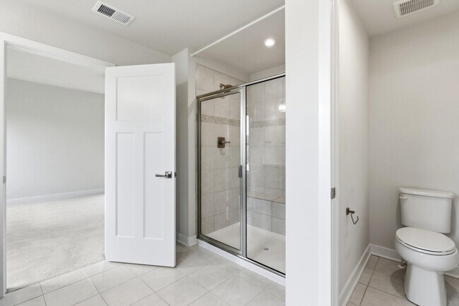 Building Photo - 5714 Richmanor Terrace