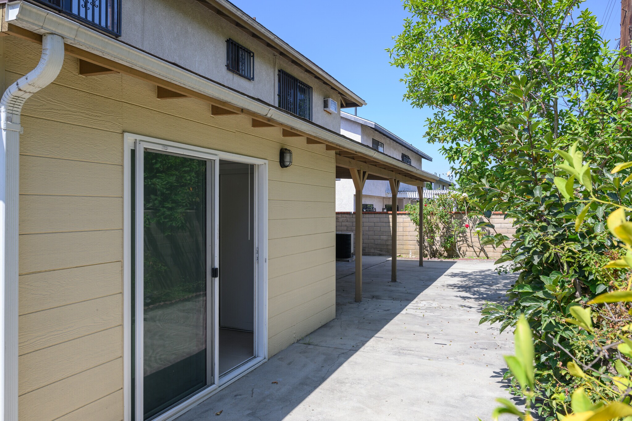 Building Photo - 8017 Alpaca St
