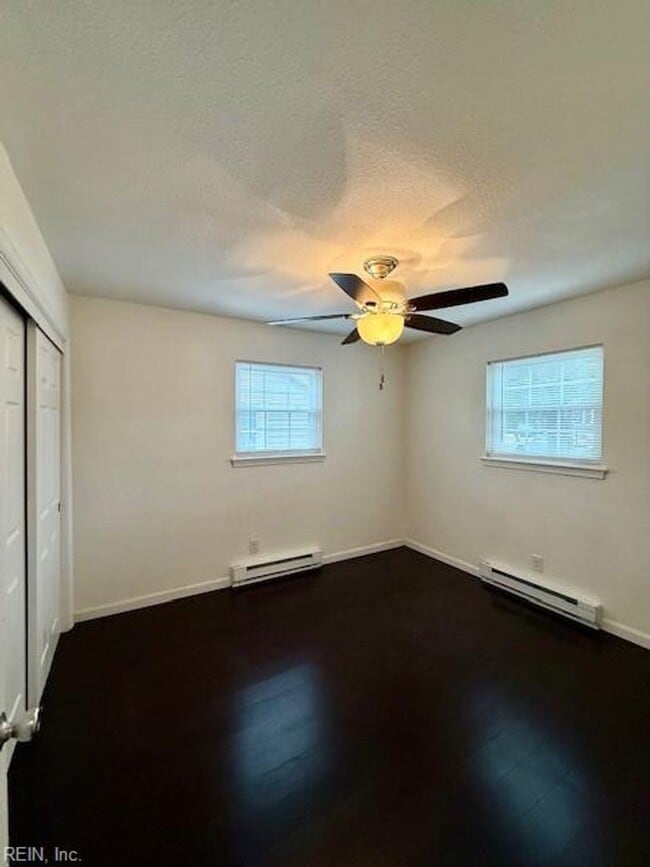 Building Photo - FOR RENT OCEAN VIEW AREA