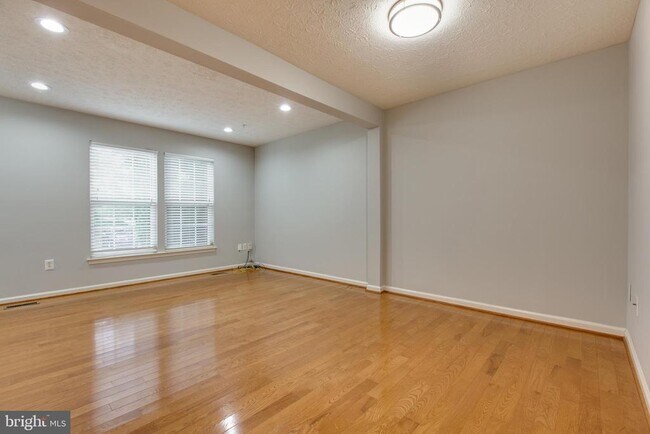 Building Photo - 2542 Piney Pass Way