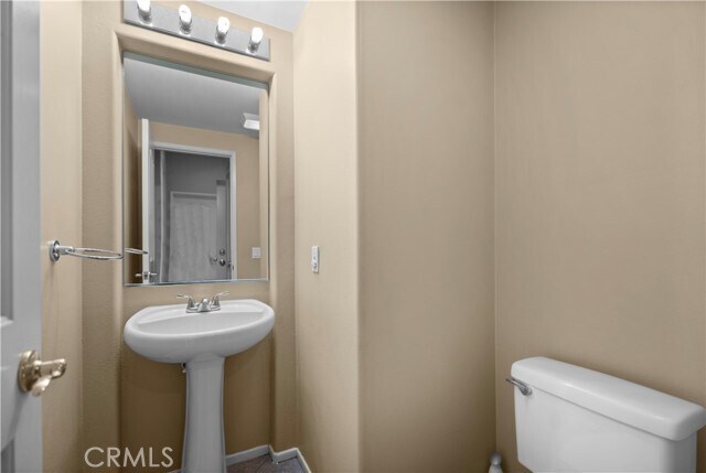 Building Photo - 18 Moonstone