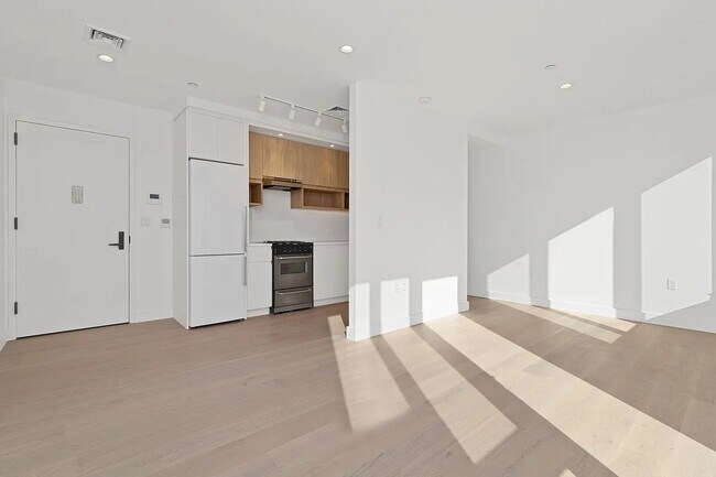 Building Photo - 2-22-22 51st Ave