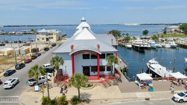 Building Photo - 1600 W 12th St