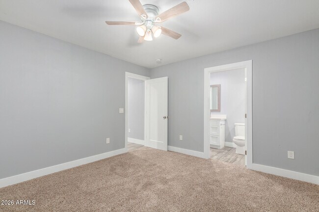 Building Photo - 3520 S Poplar St