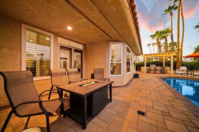 Building Photo - 370 Cypress Point Dr