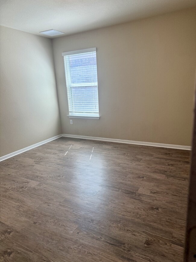 Building Photo - 5704 Montrelia Dr