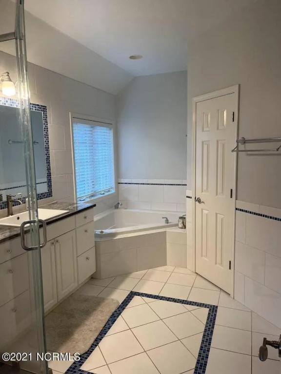 Building Photo - 3905 Verdura Dr