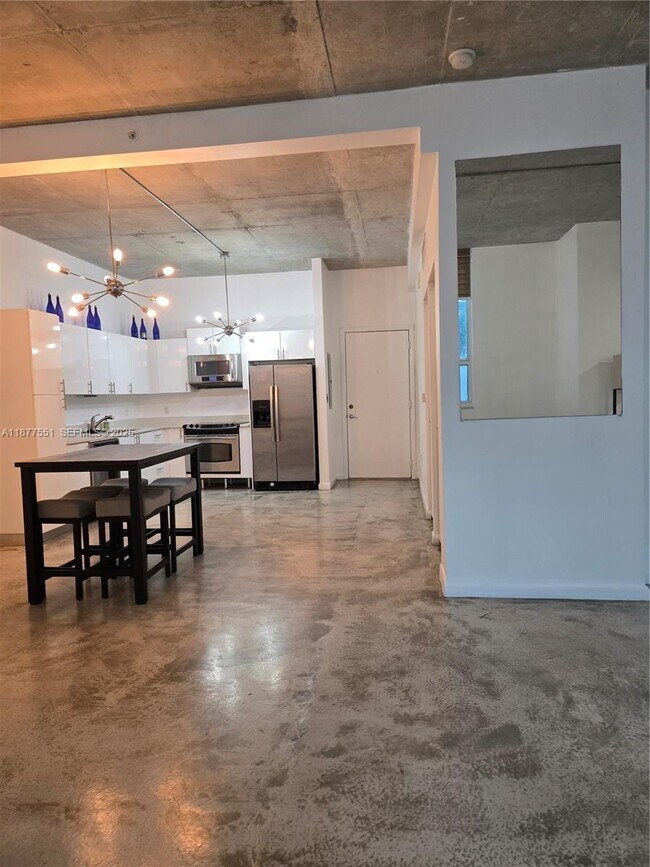 Building Photo - 234 NE 3rd St