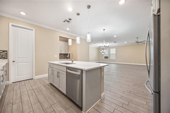 Building Photo - 8348 Vivaro Isle Way