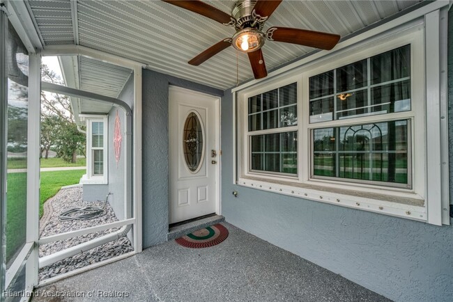Building Photo - 360 Grove Cir