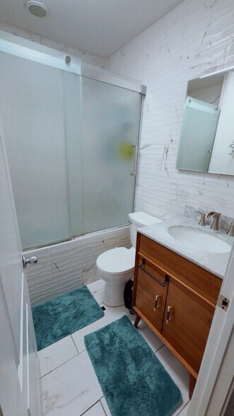 Bathroom - 544 Power Rd