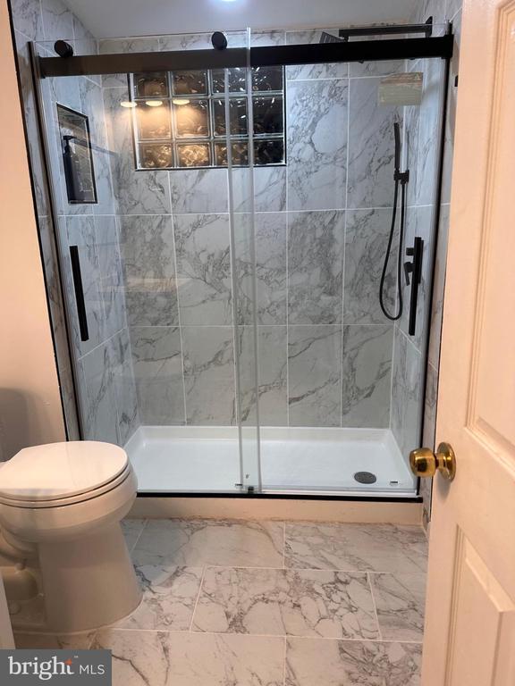 Building Photo - 1338 S Hicks St