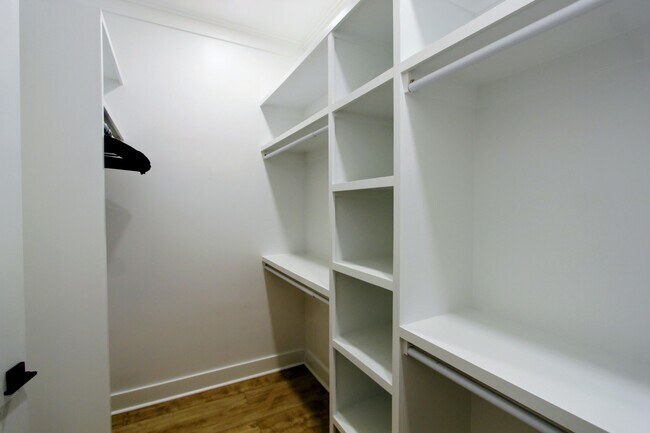 Building Photo - 3116 Pinot Way