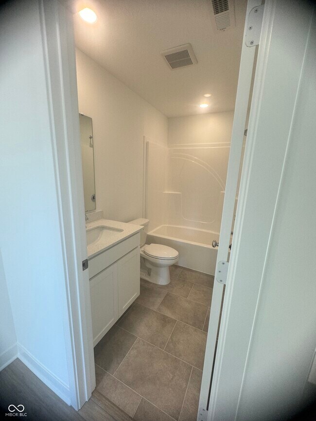 Building Photo - 9355 Kellner St