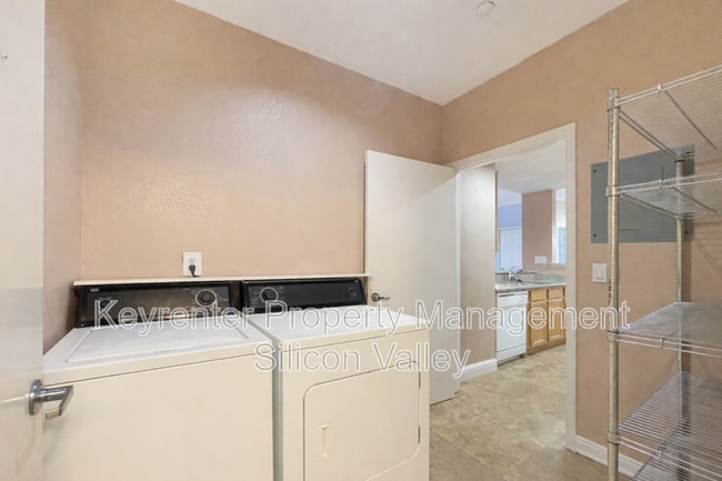 Building Photo - 602 Arcadia Terrace