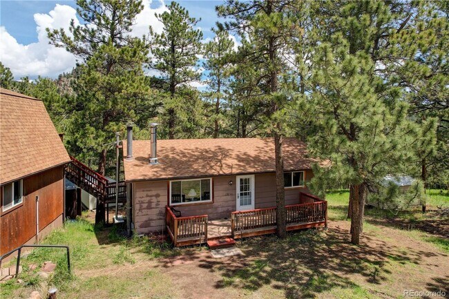 Building Photo - 2027 Roland Dr