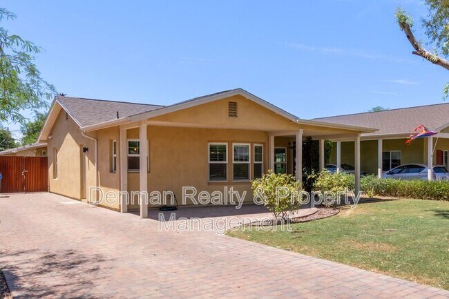 Building Photo - 1513 E Earll Dr
