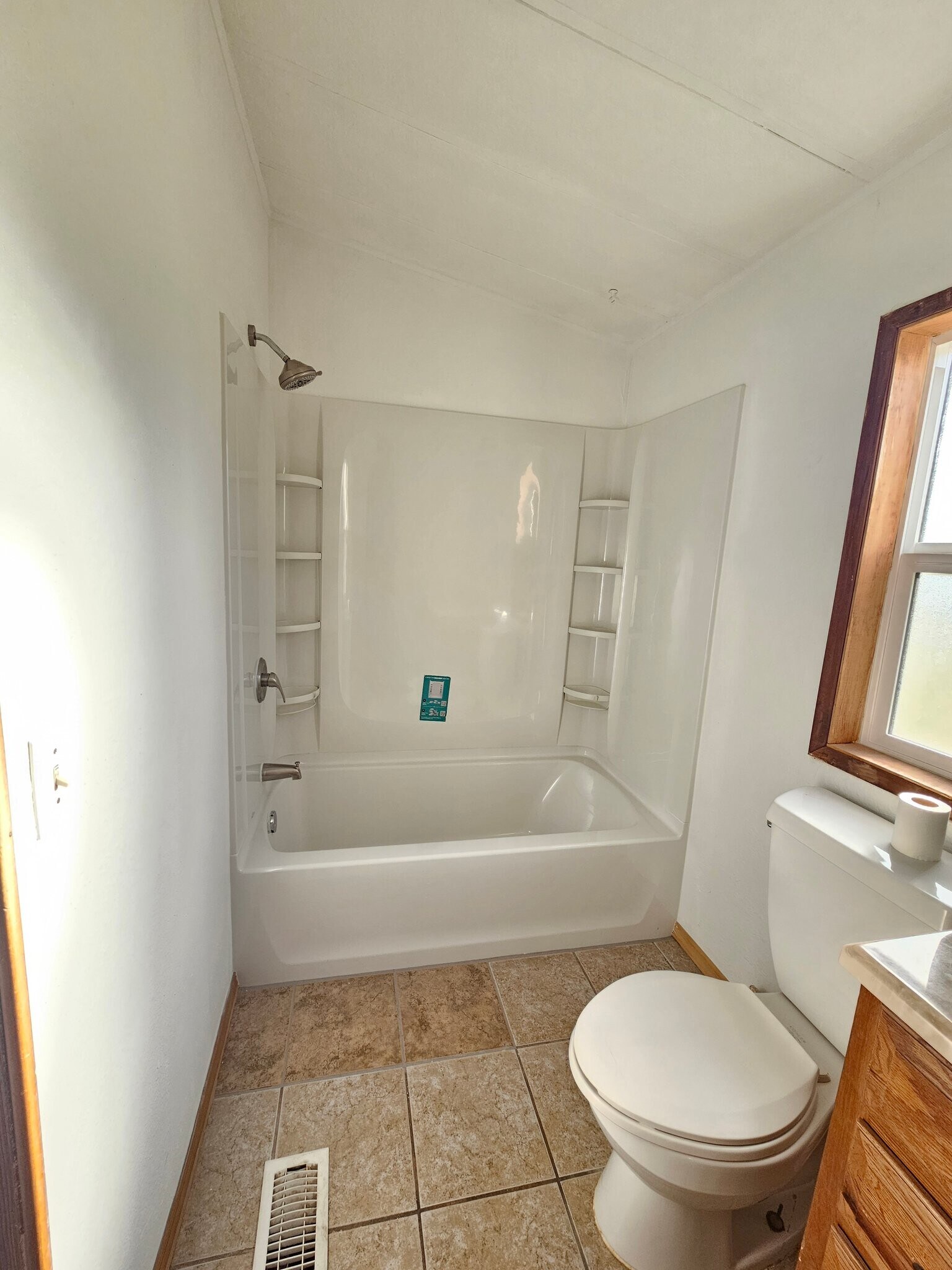 Building Photo - 614 S Andes Rd