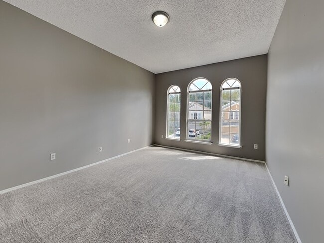 Building Photo - 1735 White Heron Bay Cir