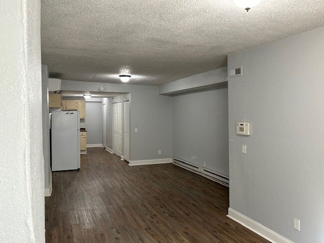 Building Photo - Newly renovated 3 BR 1.5BA 1400 sf townhouse located in near downtown Norfolk.