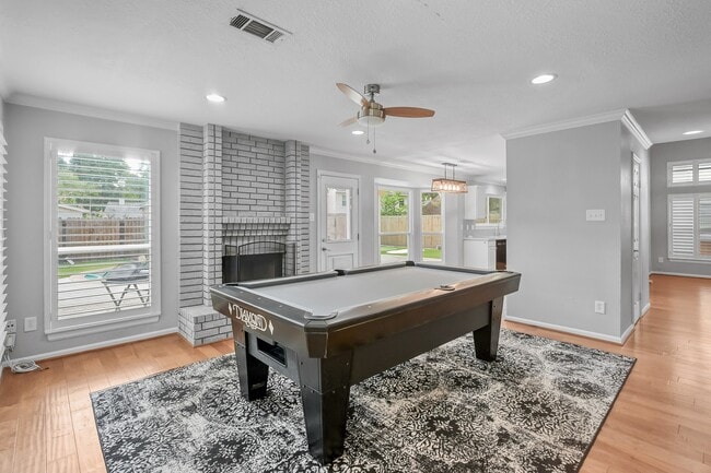 Building Photo - 30 Village Knoll Pl
