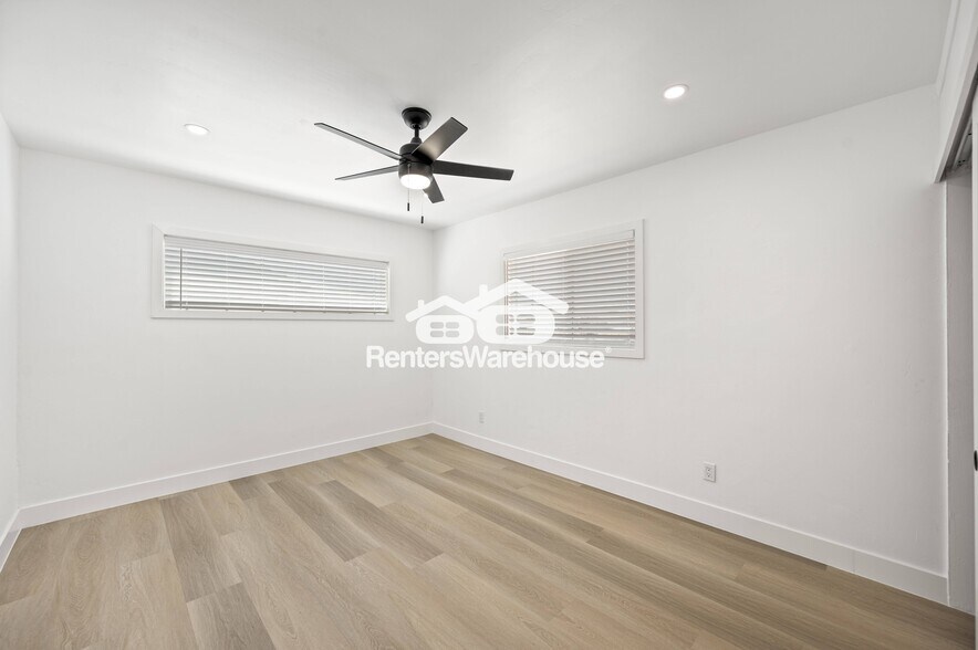 Building Photo - 844 W Osborn Rd