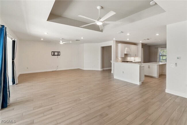 Building Photo - 19001 Aqua Shore Dr