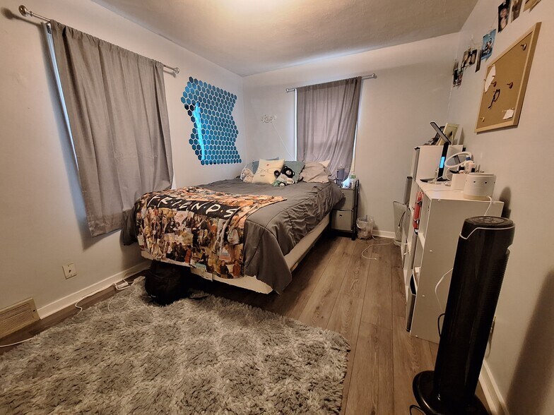 Building Photo - 1103 Highland Ave