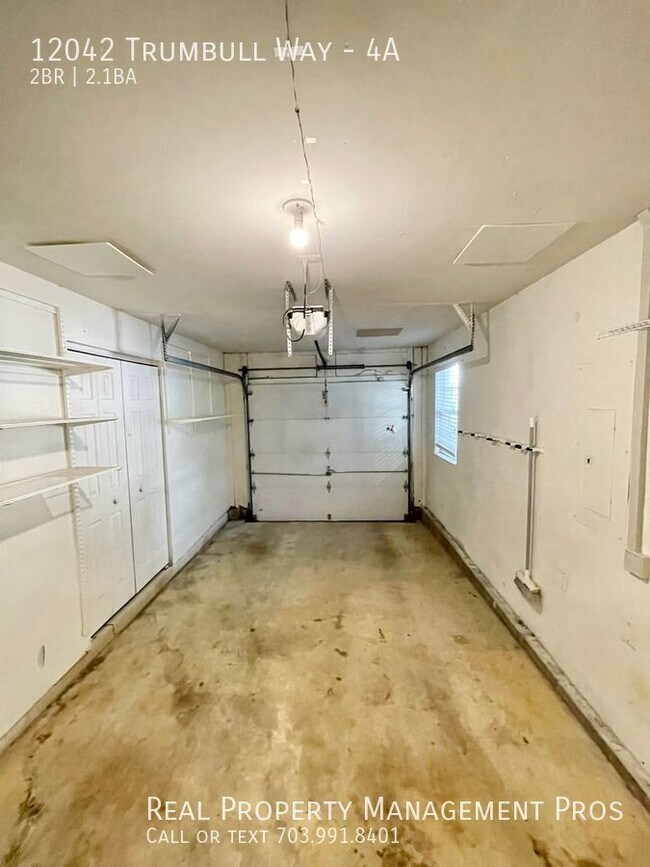 Building Photo - 12042 Trumbull Way