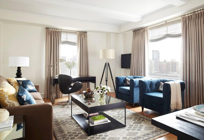 Primary Photo - 142 W 57th St