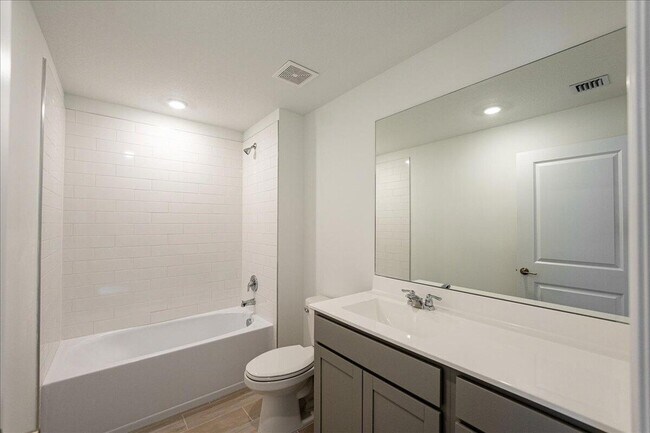 Building Photo - 6331 Windwood Wy