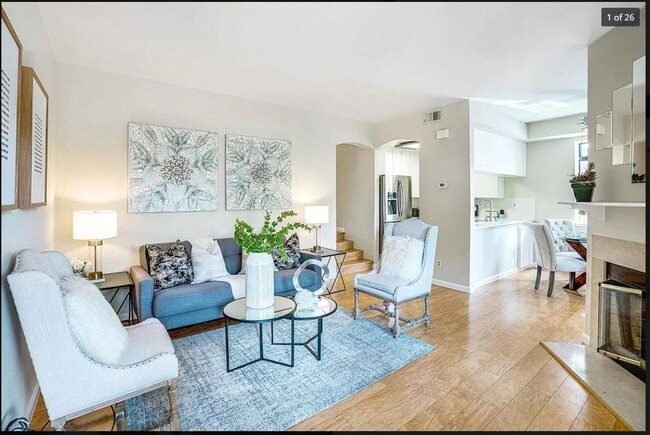 Building Photo - FABULOUS 2 Bed/2 Bath Condo in Sunny Hills...