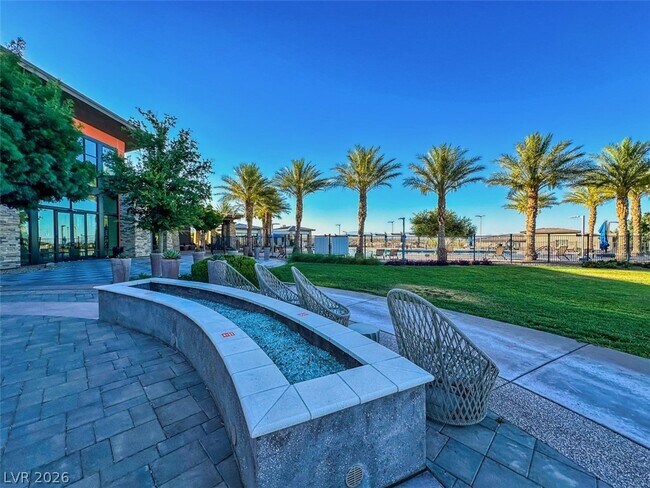 Building Photo - 6714 Desert Crimson St