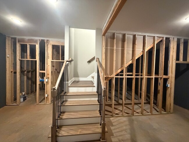 Building Photo - 955 Oakwood Estates Dr