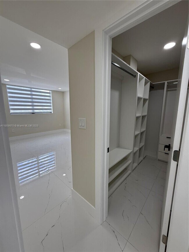 Building Photo - 8002 SW 149th Ave
