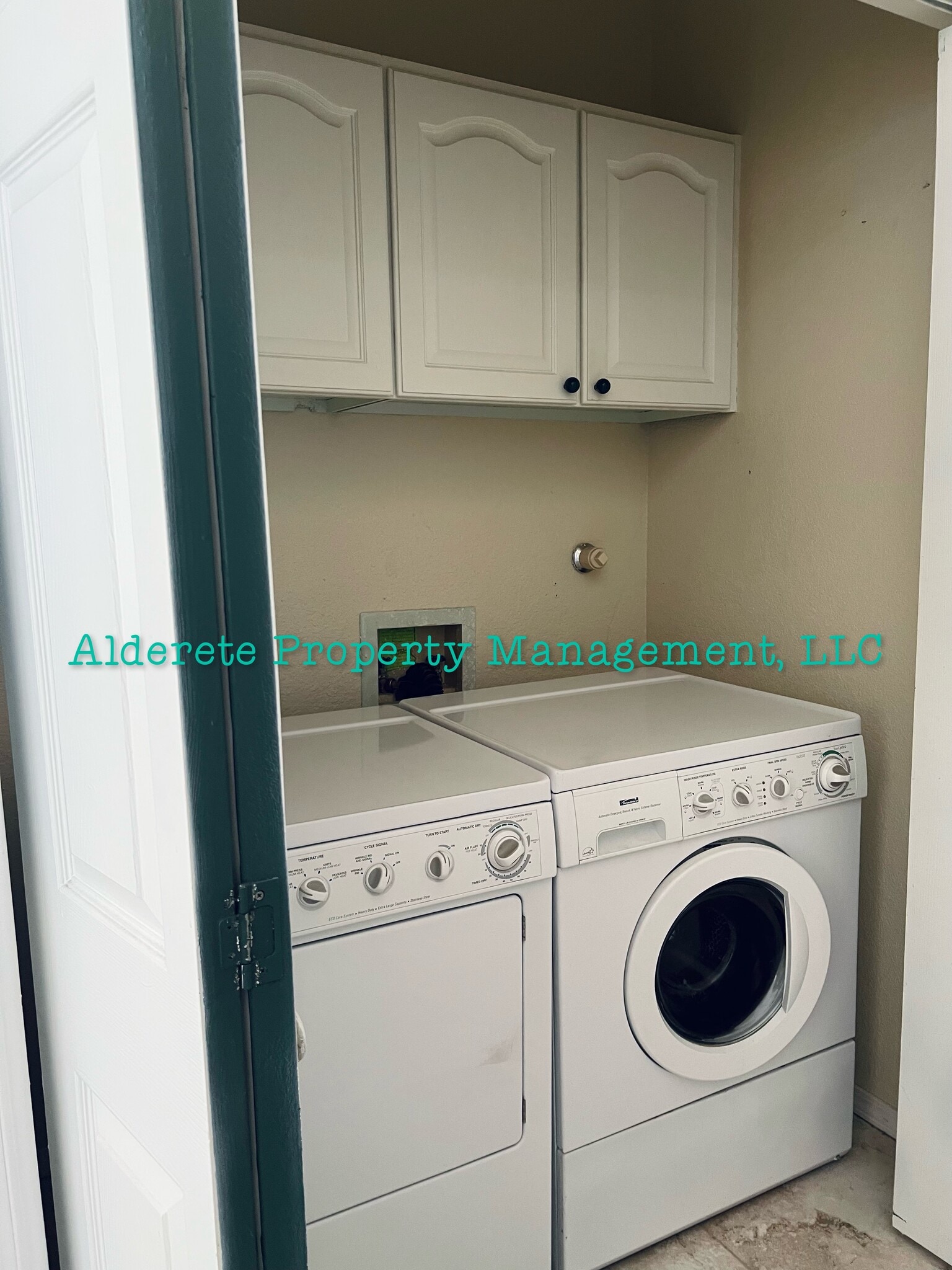 Building Photo - 1511 Mimbres Canyon Pl NE