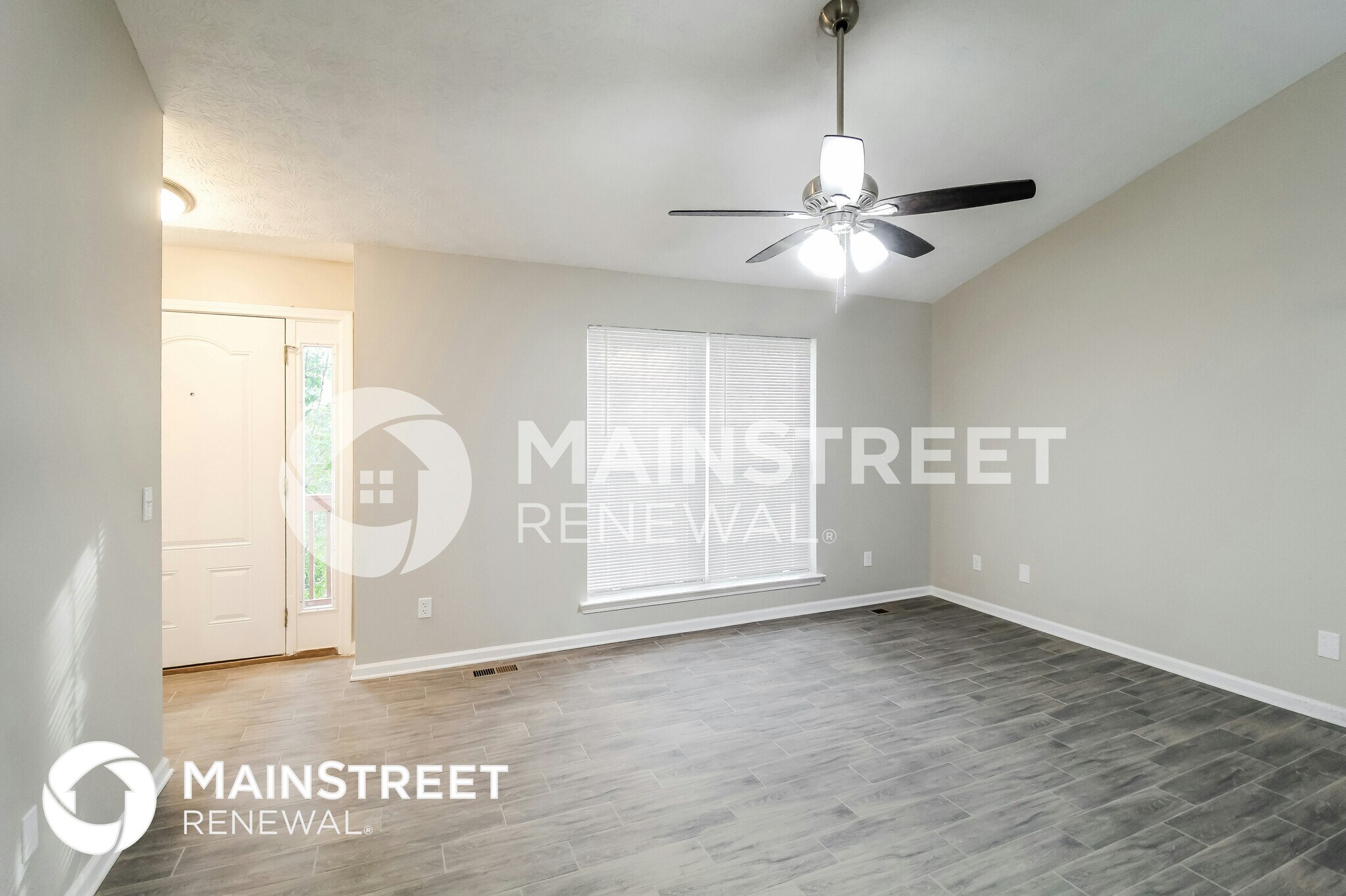 Building Photo - 6820 Summit View Dr