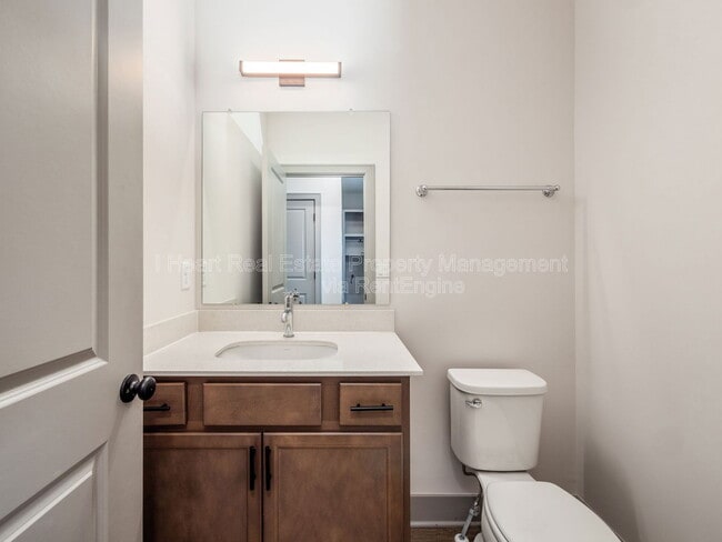 Building Photo - 1128 Geers Ave