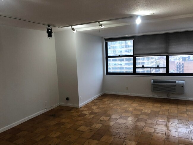 Building Photo - 7004 JFK Blvd E