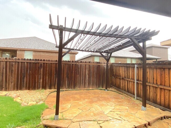 Building Photo - 7013 XIT Ranch Rd