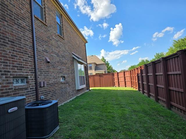 Building Photo - 778 Fall River Dr