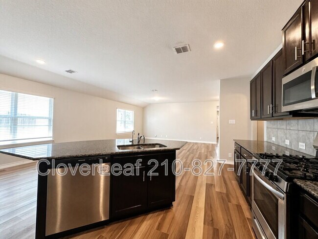 Building Photo - 8936 Taylor Grv