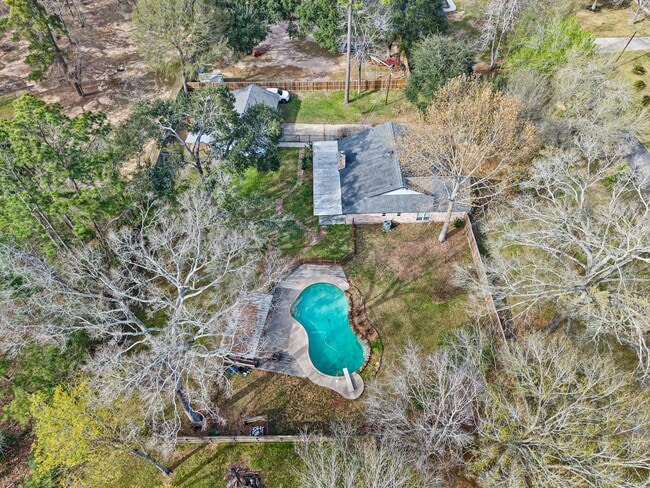 Building Photo - 23864 White Oak Ct